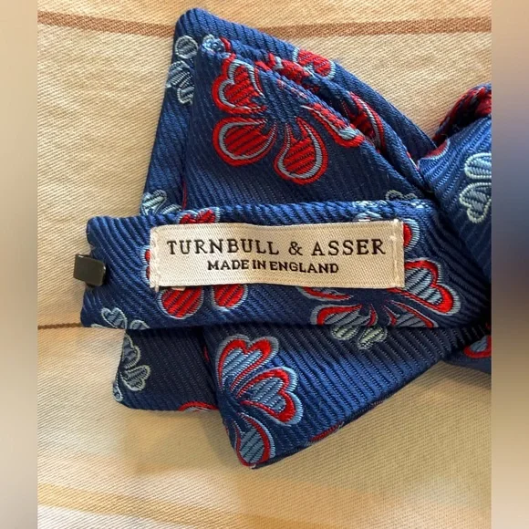 Turnbull & Asser Pre-Tied Bow Tie - Blue & Red Floral - Picture 2 of 5